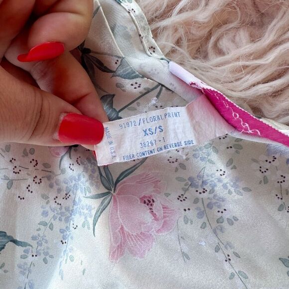 XS/S Vintage Nightgown - Picture 3 of 5